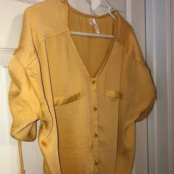 Gold top - Picture 2 of 4